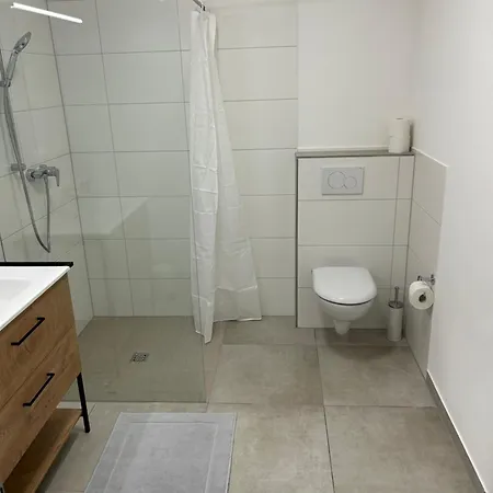 Апартаменты Gaesteapartment - Kirchweg 4 In Rainau